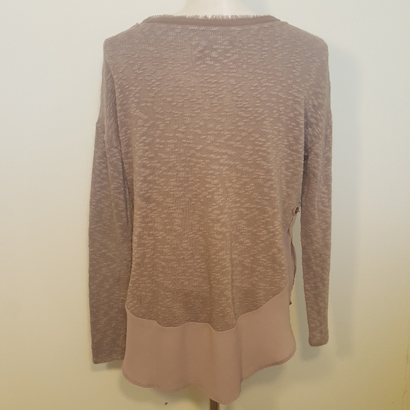 Deletta Nubby Circle Taupe Sweater Top - Picture 3 of 8